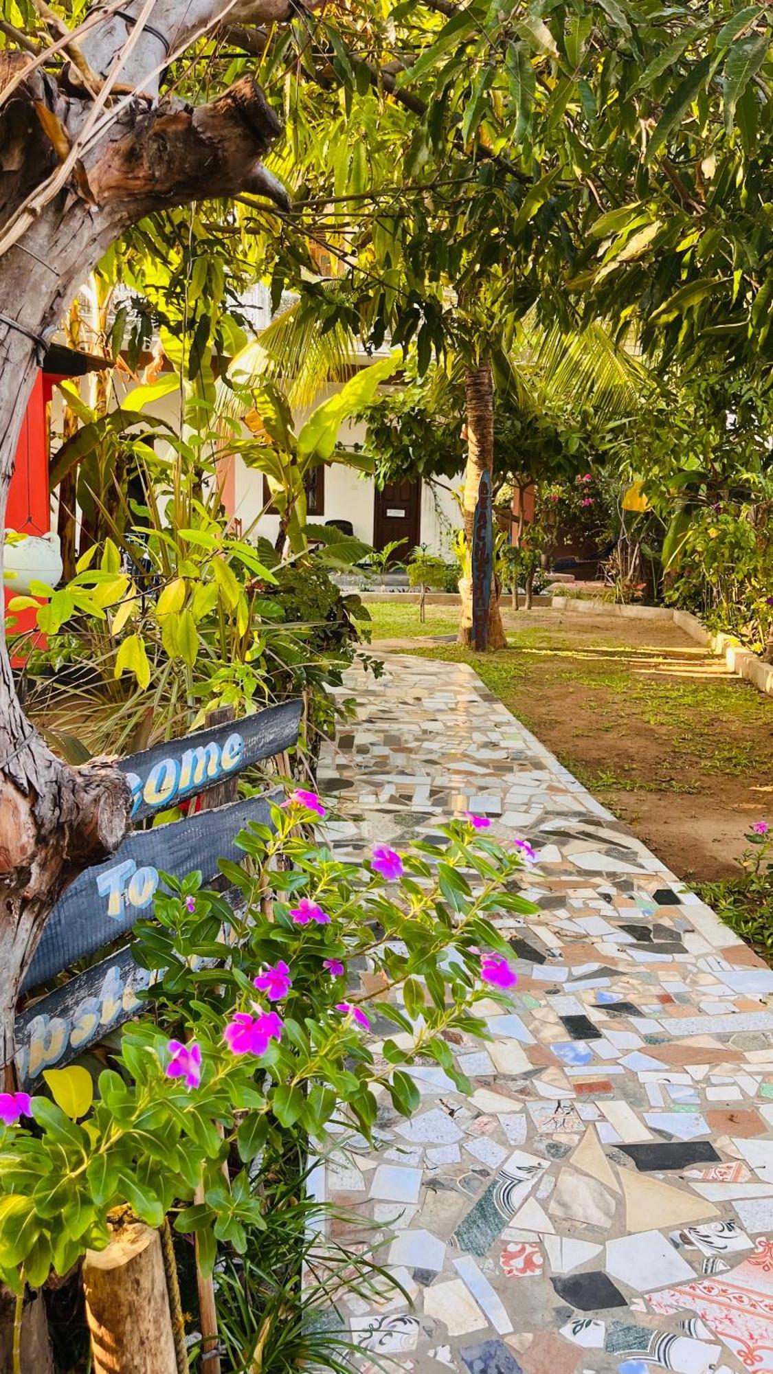 Lobster Inn Trincomalee Kültér fotó