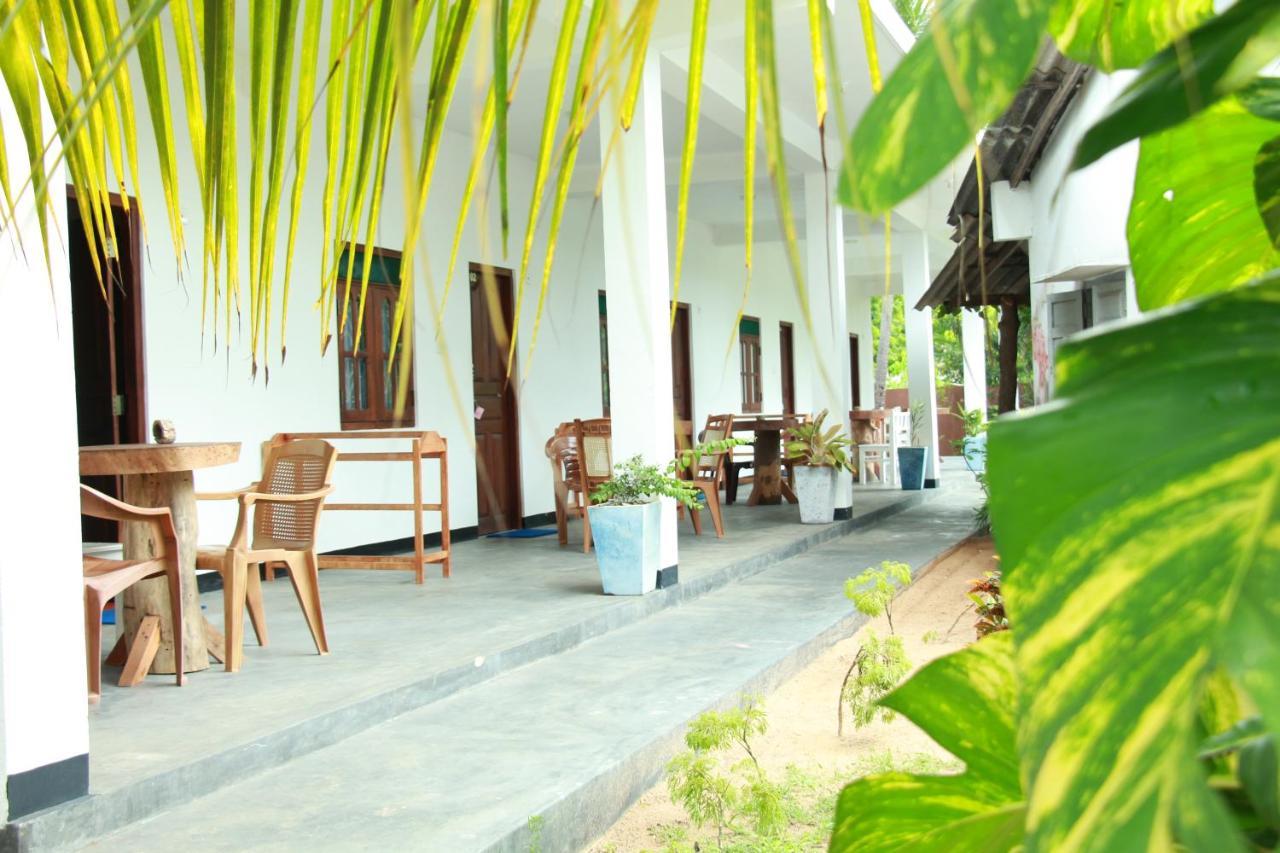 Lobster Inn Trincomalee Kültér fotó